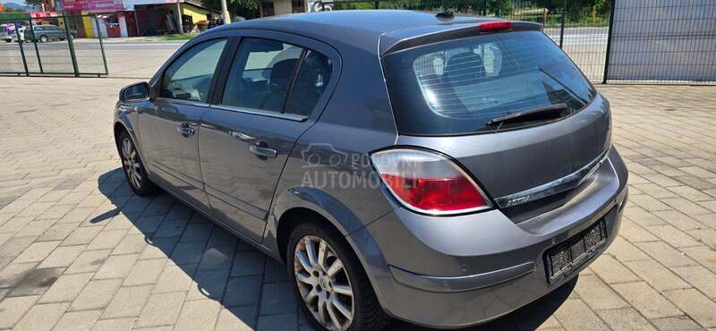 Opel Astra H 1.6 16v