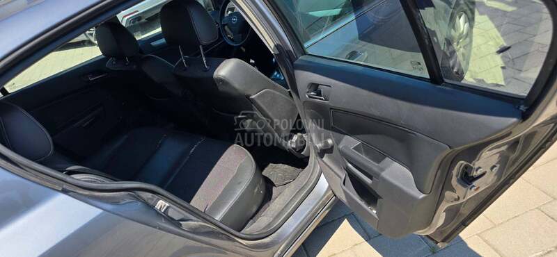 Opel Astra H 1.6 16v