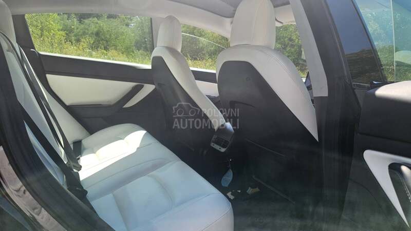 Tesla Model 3 dual motor