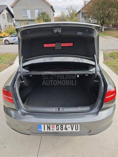 Volkswagen Passat B8 1.6 TDI DSG NOV