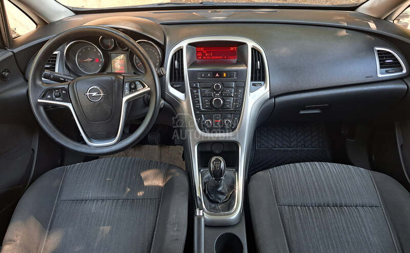 Opel Astra J 1.4