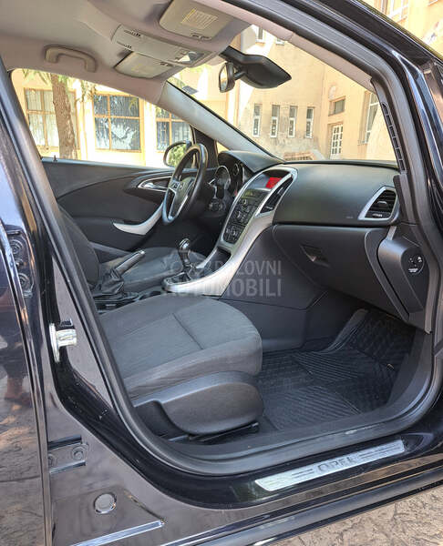 Opel Astra J 1.4