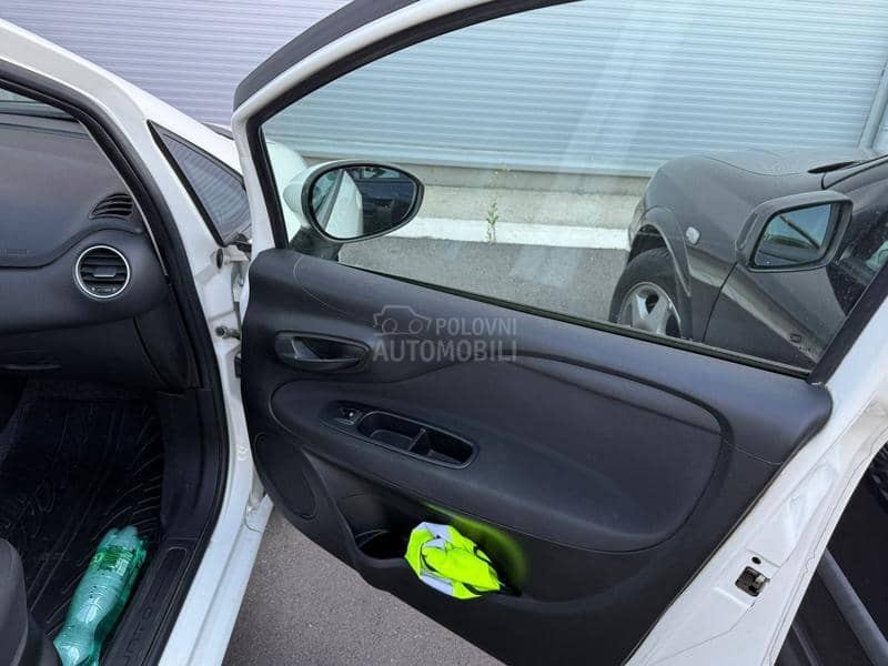 Fiat Grande Punto n1 teretno