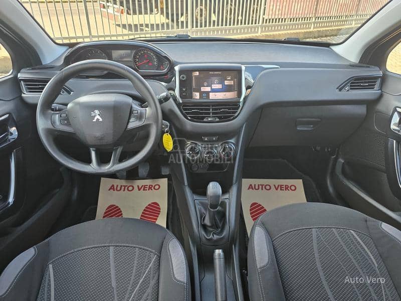 Peugeot 208 1.2