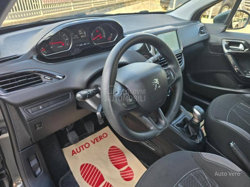 Peugeot 208 1.2
