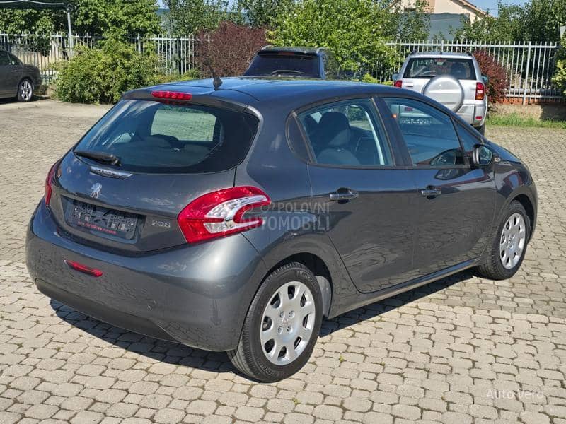 Peugeot 208 1.2