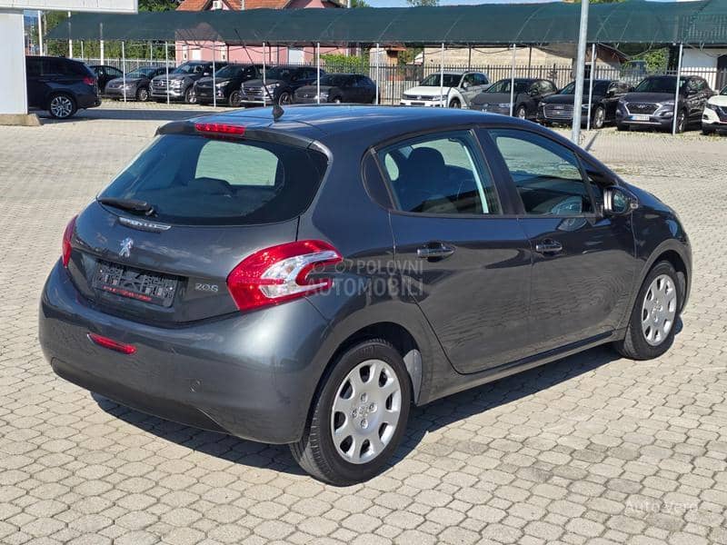 Peugeot 208 1.2
