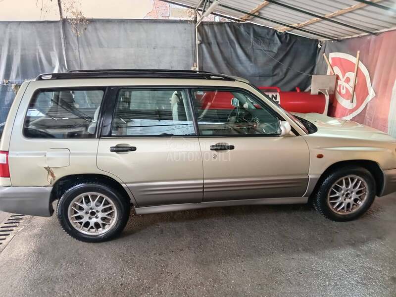Subaru Forester 2.0