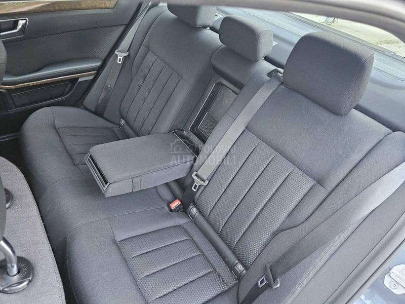 Mercedes Benz E 220 