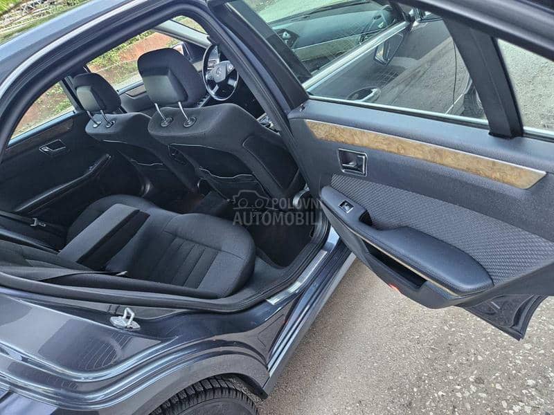 Mercedes Benz E 220 