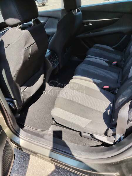 Peugeot 5008 1.6 HDI v/m servis