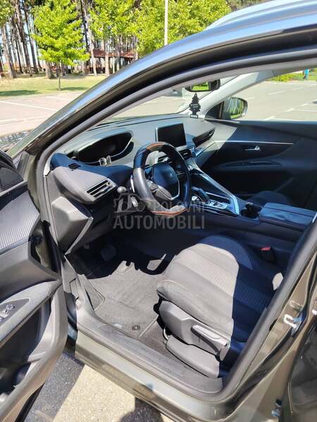 Peugeot 5008 1.6 HDI v/m servis