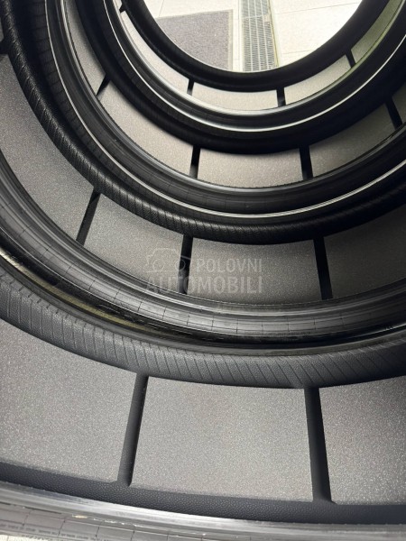 Pirelli 275/35 R22 Letnja