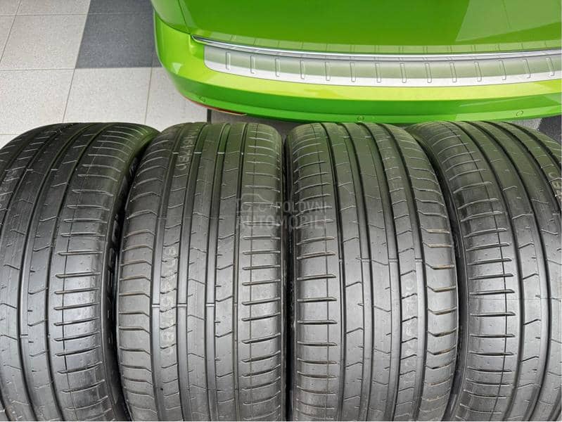Pirelli 275/35 R22 Letnja