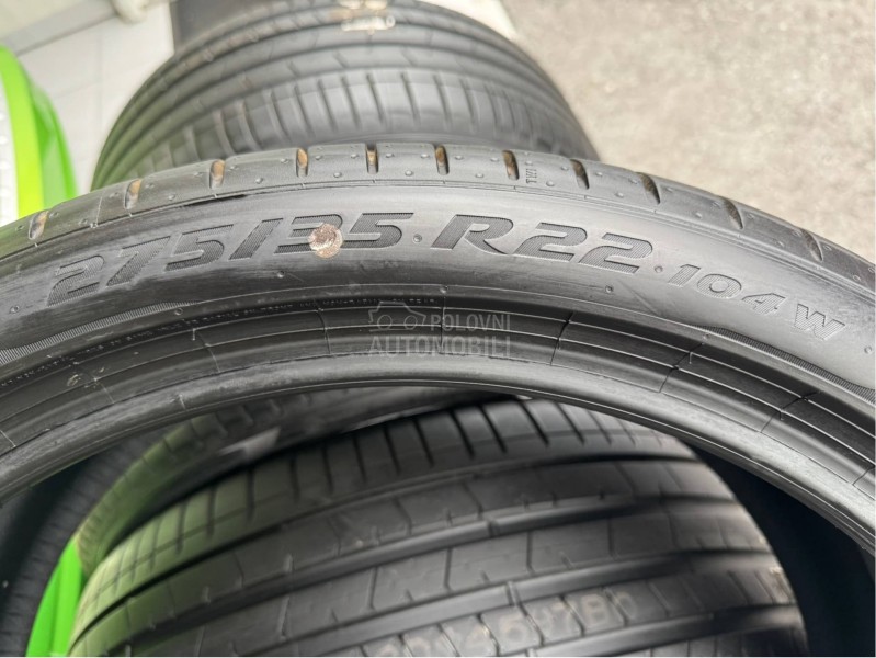 Pirelli 275/35 R22 Letnja