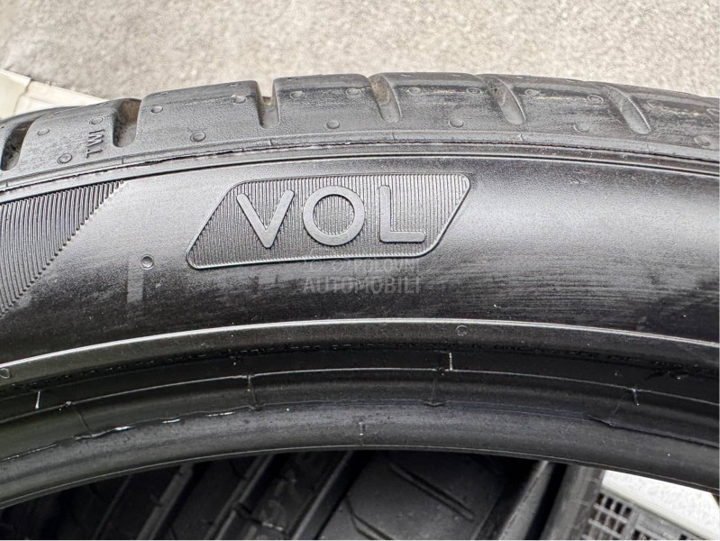 Pirelli 275/35 R22 Letnja