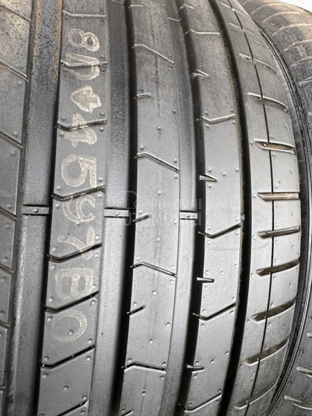Pirelli 275/35 R22 Letnja