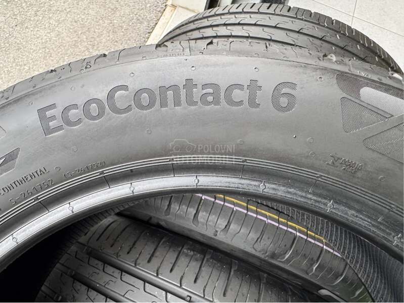 Continental 215/55 R17 Letnja