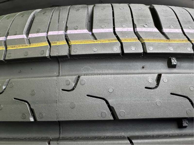 Continental 215/55 R17 Letnja