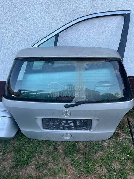 gepek vrata w168