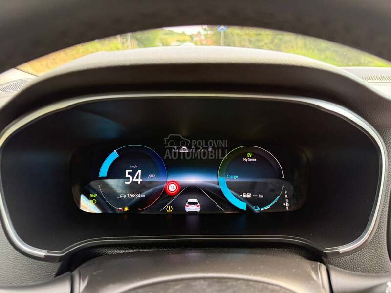 Renault Megane 1.6b/hybrid/e-tech