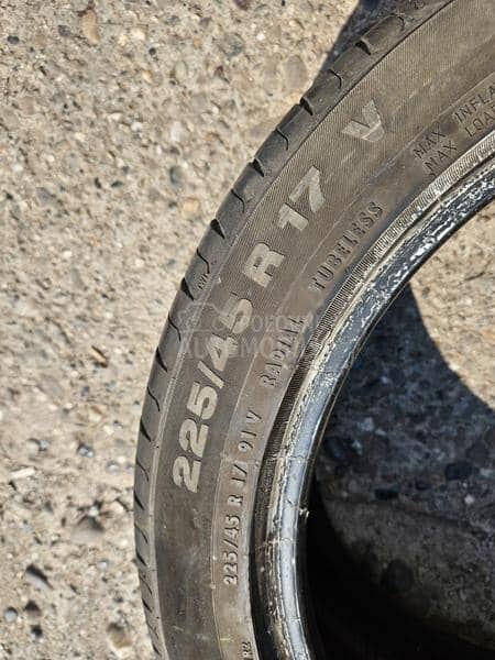 Continental 225/45 R17 Letnja