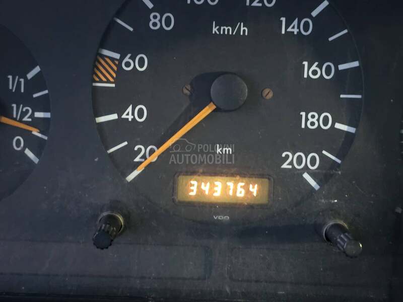 Mercedes Benz Vito 110 D 25 GOD VLASNIK