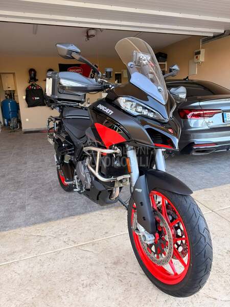 Ducati Multistrada V2 S