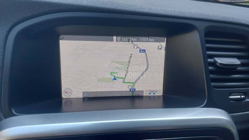 Volvo V60 D2