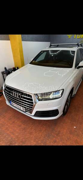 Audi Q7 S-Line quattroMATRIX