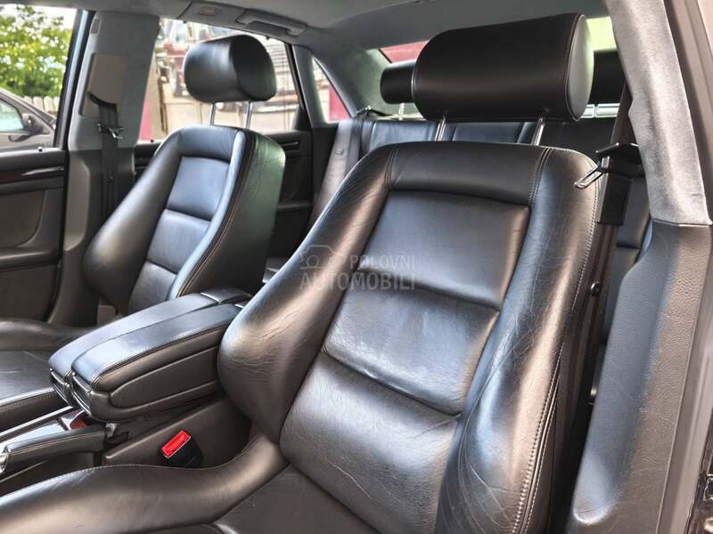 Audi A8 w12