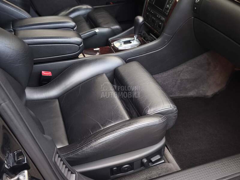 Audi A8 w12