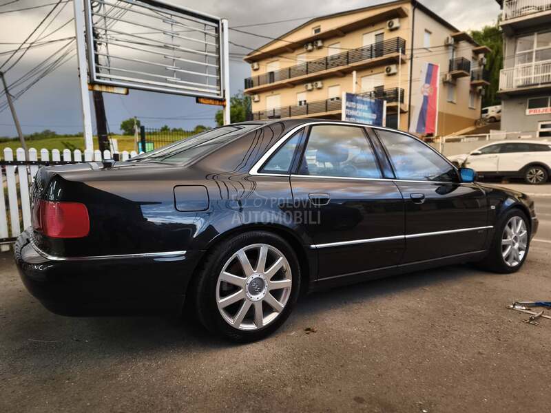 Audi A8 w12