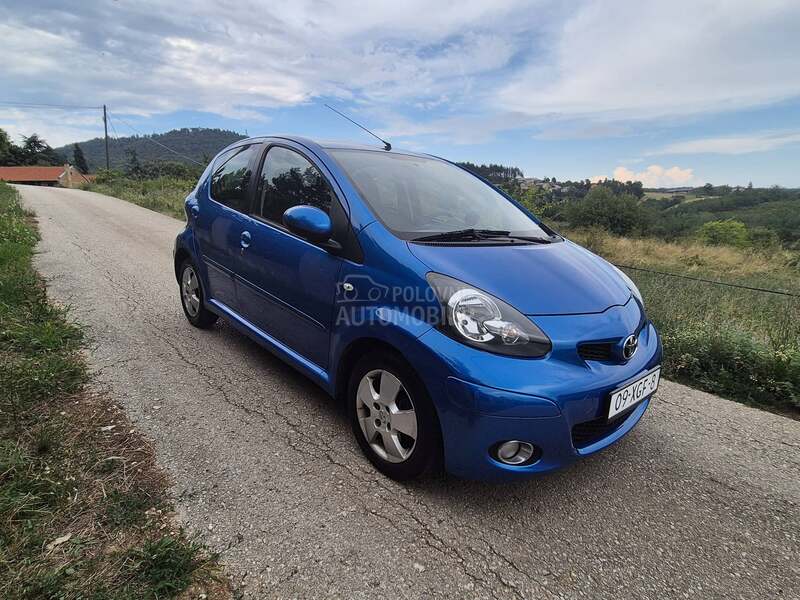 Toyota Aygo 1.0b.e.n.z holand