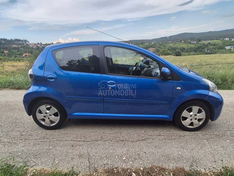Toyota Aygo 1.0b.e.n.z holand