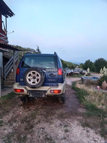 Nissan Terrano 2.7