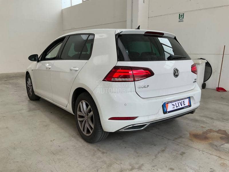 Volkswagen Golf 7 1.4TGi HIGHLINE
