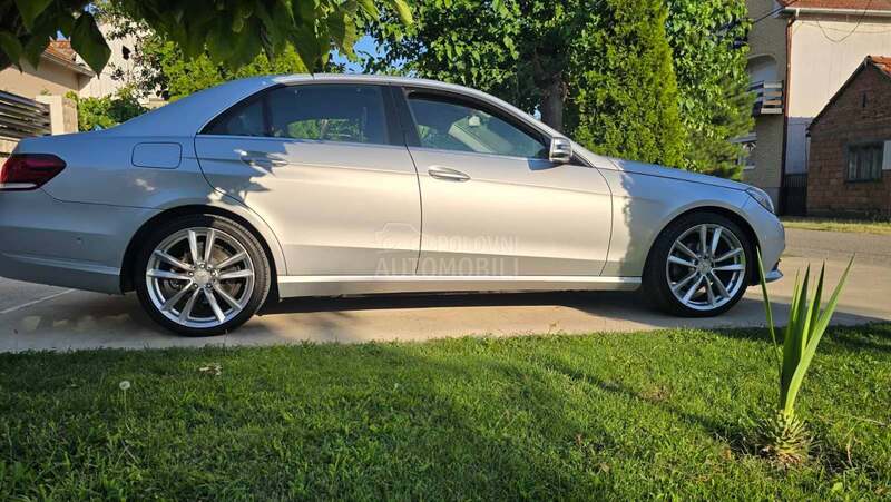 Mercedes Benz E 220 CDI