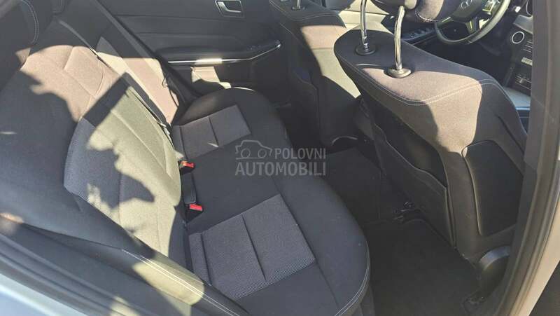Mercedes Benz E 220 CDI