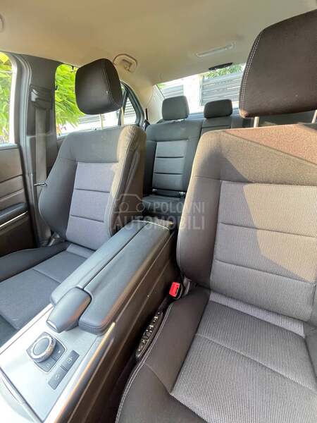 Mercedes Benz E 220 CDI