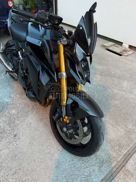 Suzuki GSXS 1000