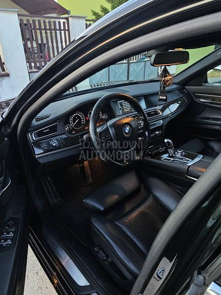 BMW 730 