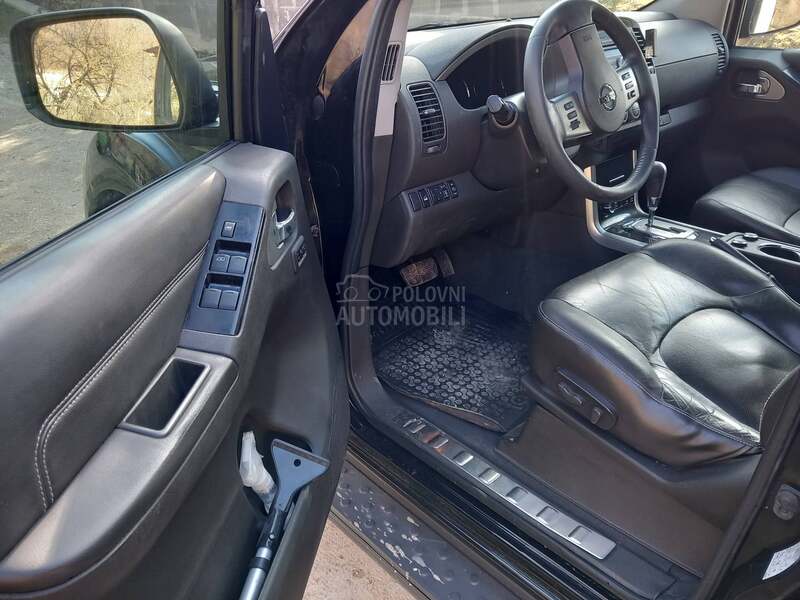 Nissan Pathfinder 