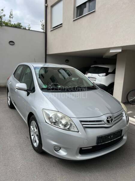 Toyota Auris 2.0