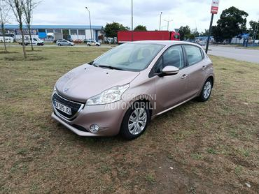 Peugeot 208 1.2i