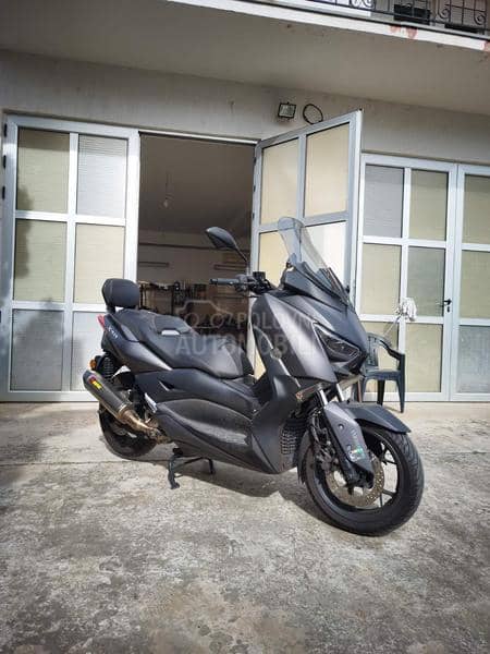 Yamaha X MAX 300 Akrapovic