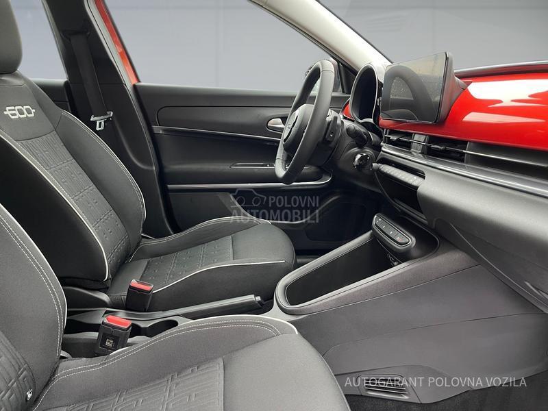 Fiat 600 1.2 DCT  BASE PLUS