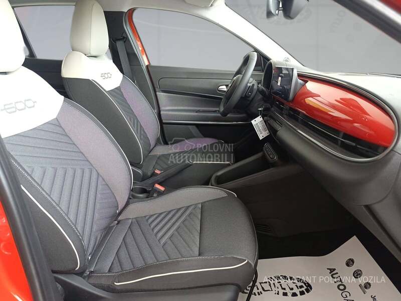Fiat 600 1.2 DCT  BASE PLUS
