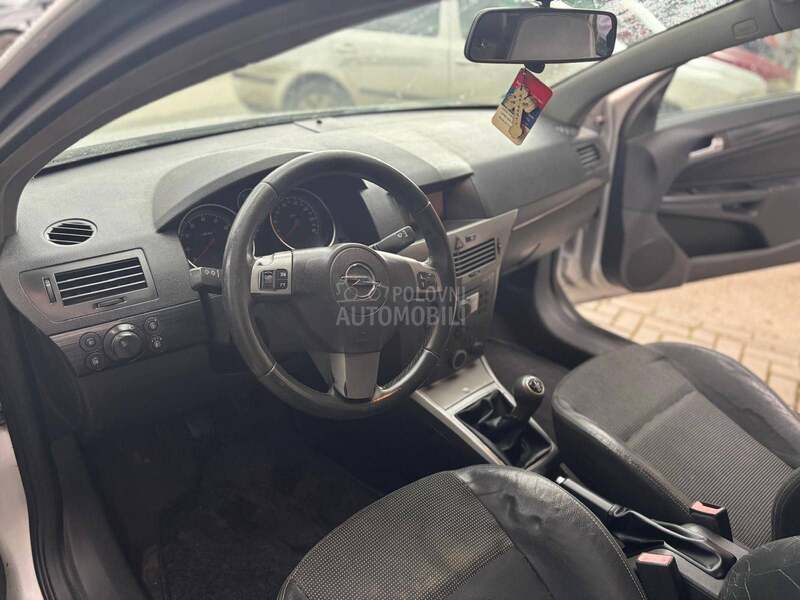 Opel Astra H 1.8 GTC