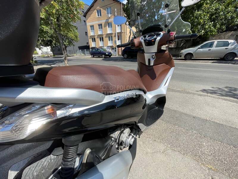 Piaggio Beverly